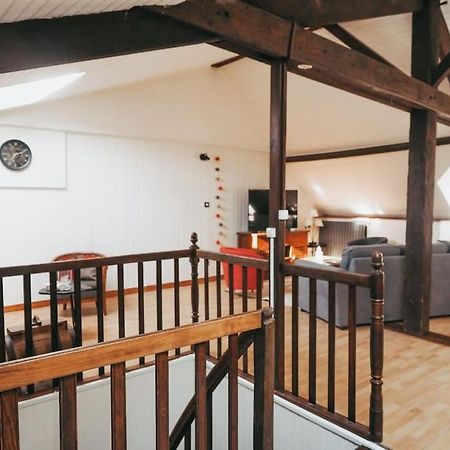 Appartement Avec Patio Sainte-Anne-d'Auray Exterior photo